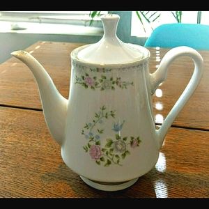 RARE Vintage Crown Ming Bird of Paradise Tea Pot🐦